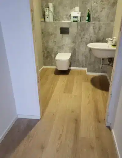 pavimento in spc per il bagno