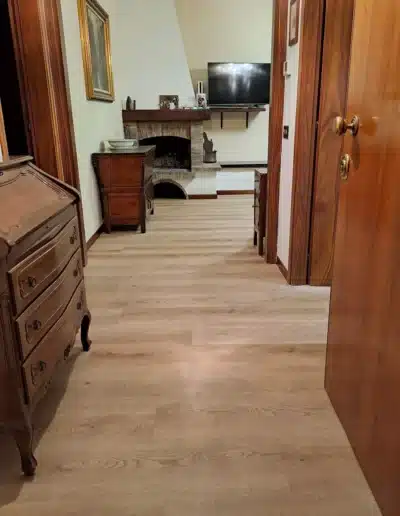 pavimento flottante in spc per il salotto